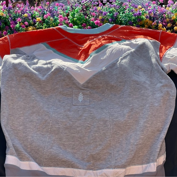 FP Movement - Piece of Me Sweatshirt (S) - Picture 5 of 7